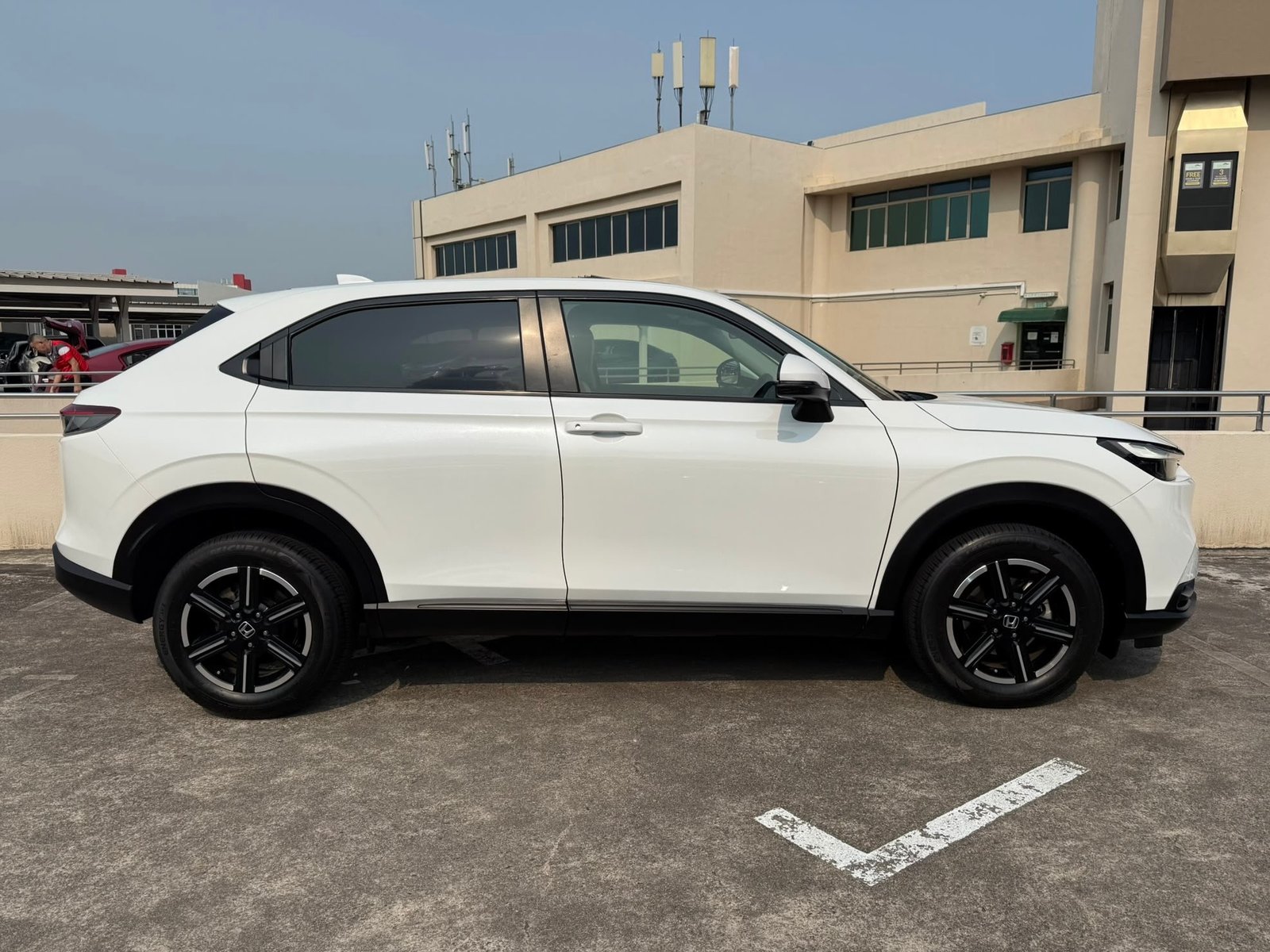 Honda Vezel 1.5 G photo 4